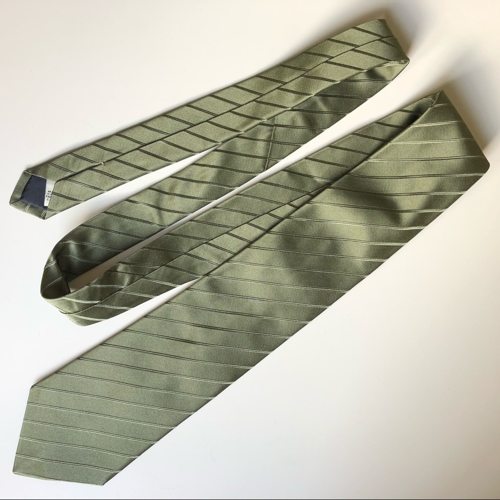 3/$30💚Vogue Italia metallic green stripes 100% silk tie mens